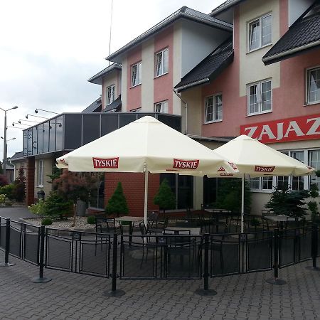 Max Na Terenie Stacji Mol Hotell Radzymin Eksteriør bilde