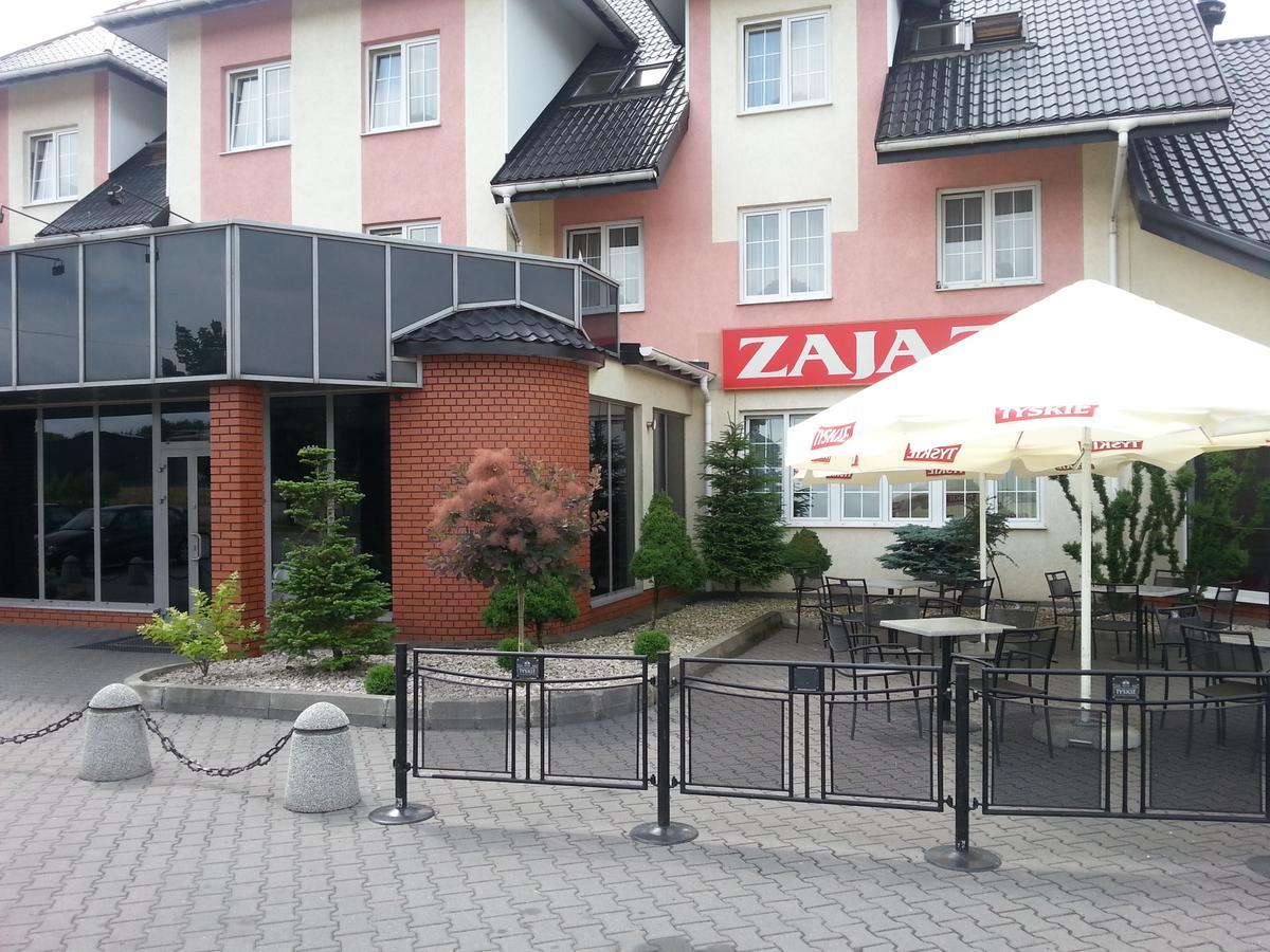 Max Na Terenie Stacji Mol Hotell Radzymin Eksteriør bilde